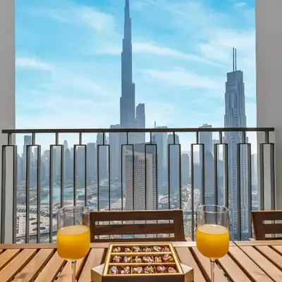 Chic 4 Bedroom Apartment I Burj Khalifa & Fountain Views I Direct Access to Dubai Mall I Free Gym
