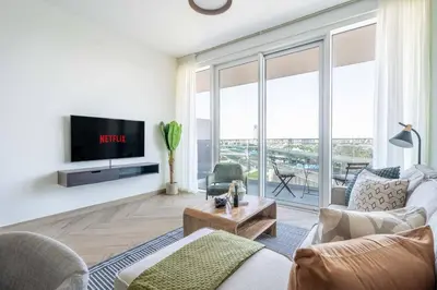 Gallery image of DAYF-ALFA 1-Bedroom for 4 PAX, Prime Location near Zaabeel Park and Max Metro in Dubai