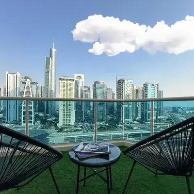 3-BDR Marina Gem w Stunning Yacht Bay Views