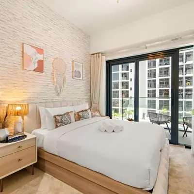 Lovely Apt Near The Burj with Pool