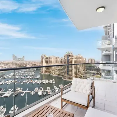 Palm Home next to Nakheel Mall with Private Beach