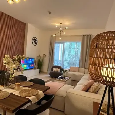 2 Bedrooms Apartment with Marina Views