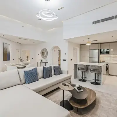 Luxury at Beachside Al Sultana Jumeirah Shoreline - DVH Holiday Homes