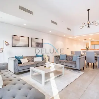 Chic 2BR Apartment with Pool View in Marina Apartment 6