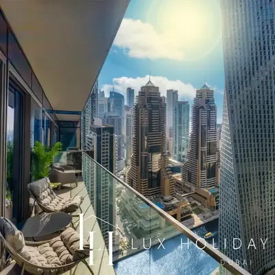 LUX The Marina Gate Sea View Suite