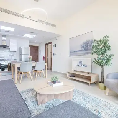 Elegant Home next to Metro Station in Al Furjan