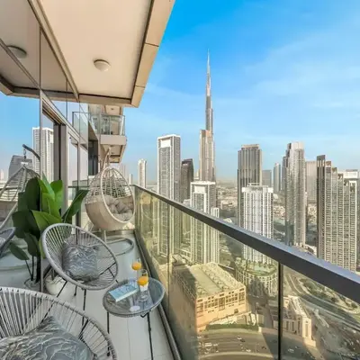 Stunning 2BR with Burj View & Infinity Pool
