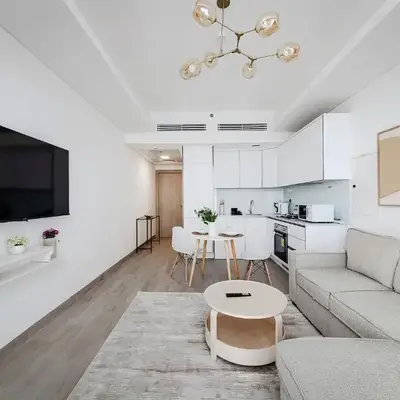 Bright 1BR with balcony in Luma 22