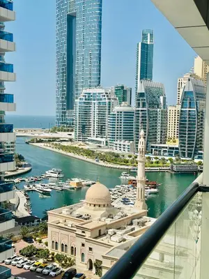 Gallery image of High-Floor Studio with Stunning Lake View in Dubai Marina in Dubai