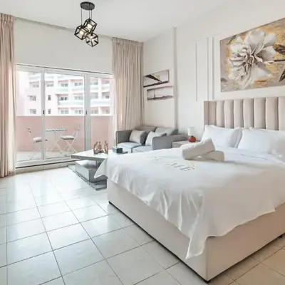 Urban Designer Apt - Family Friendly