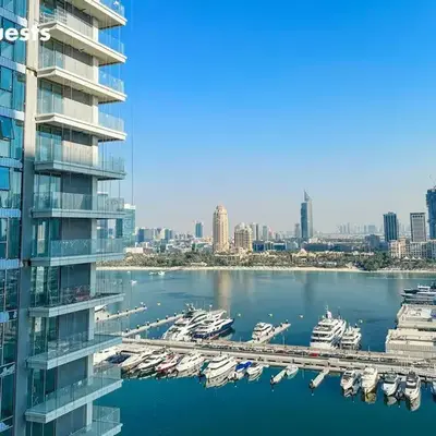 HiGuests - Elegant 2-Bedroom Retreat at Marina Vista 2