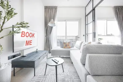 Gallery image of StayShort - Soothing Studio Apartment in Collective Tower at Dubai Hills in Dubai