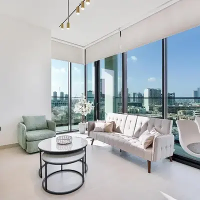 Savis Home - Enjoy the City Skyline View 1BR in Binghatti Venus JVC