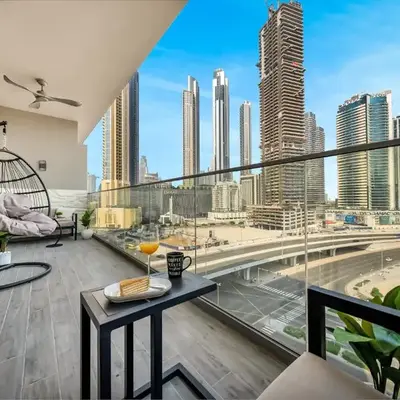 Chic 2BR near Dubai Mall & Burj l Canal & City view I 5 pax