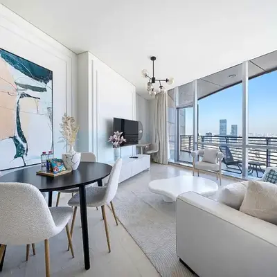 Silkhaus Gallery Studio at Sky Gardens in Heart of DIFC