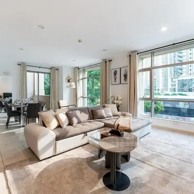 Chic 1-Bedroom Getaway with Downtown Living Charm