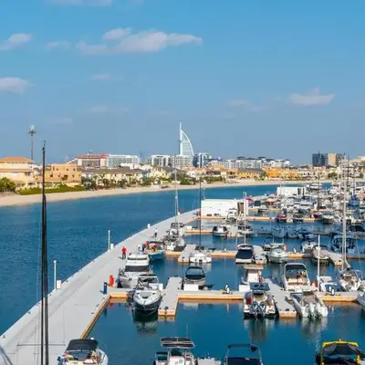 Deluxe Waterfront Unit in Heart Of Dubai Palm Jumeirah