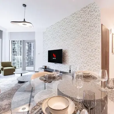 Mahogany 2 - 2BR 6PAX - Infinity Pool & Near Metro