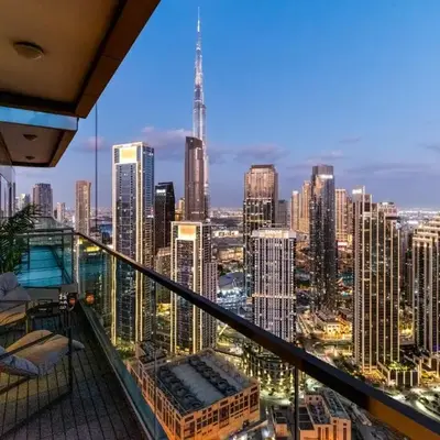Sky-High 2BR - Infinity Pool & Burj Khalifa Views
