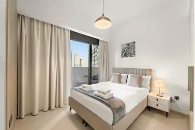 Gallery image of Luxe 4BR with Burj View l Pool & Gym in Dubai