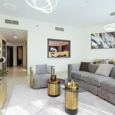 Classy Upgraded High Floor Prime Location