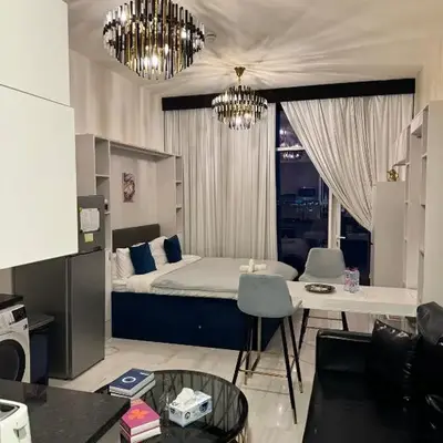 Bayz Business Bay Lux Studio with Resort Amenities
