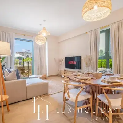 LUX The La Mer Luxury Burj View Suite 3