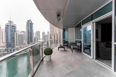 Gallery image of Stunning 3-Bedroom Marina View Apartment in Dubai