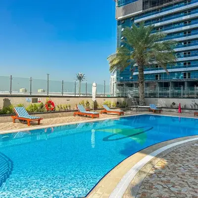 Higuest - Lake-view Studio in JLT