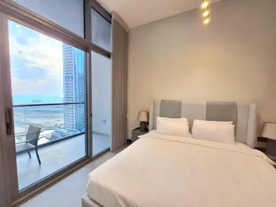 Gallery image of Jumeirah Lake Towers Stunning lake view Apartment MBL Royal Managed by SunnyHomes in Dubai