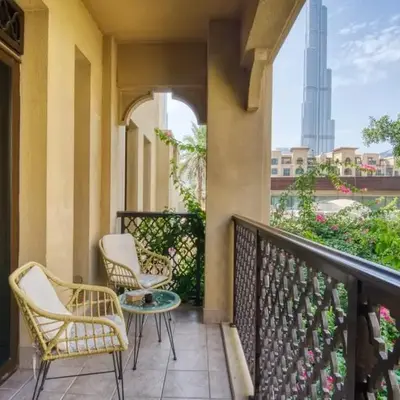 Stylish 2-Bedroom in the Heart of OldTown Dubai
