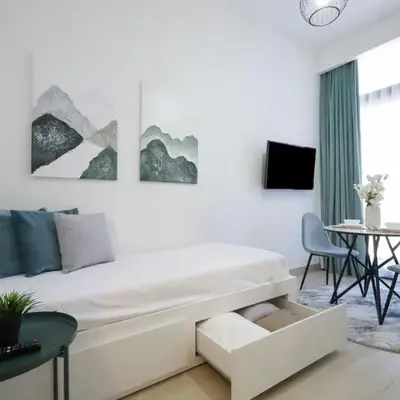 Modern Elegance Studio in Azizi Riviera