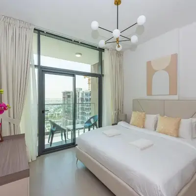 Vayk - Spacious 1BR Apartment in Dubai Hills