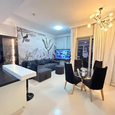 1 BR in Mall St