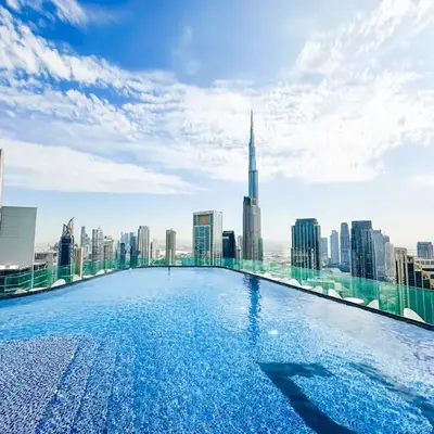New Luxury 2 Bedroom with Burj Khalifa View & Spectacular Rooftop Infinity Pool Bar