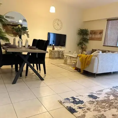Centrally Located in Business Bay - Huge 1 Bedroom Hall in Executive Towers