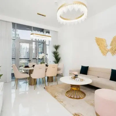 GuestReady - Fabulous home with Marina Canal views