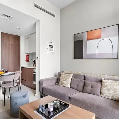 Sleek 1BR Apt with Pool Gym by Dubai Canal