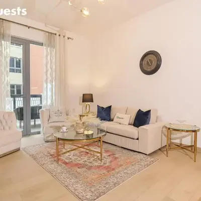 HiGuest - Spacious 1BR Apt in La Mer with Gym & Parking