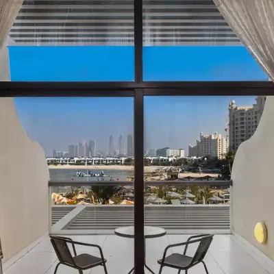 Bright Beachfront Studio with Breathtaking Views