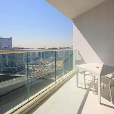 Stylish Studio Apartment with pool in Business Bay
