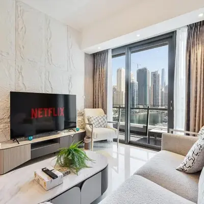 Dubai Marina View - 2BR APT with Pool & Gym