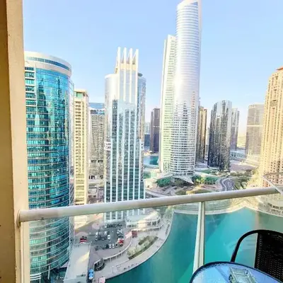 Modern Studio with Balcony - Close to Metro & Marina
