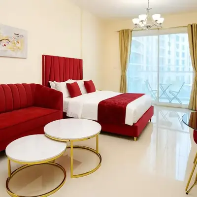 Comfy Studio in JVC Great Location Fast Wi-Fi