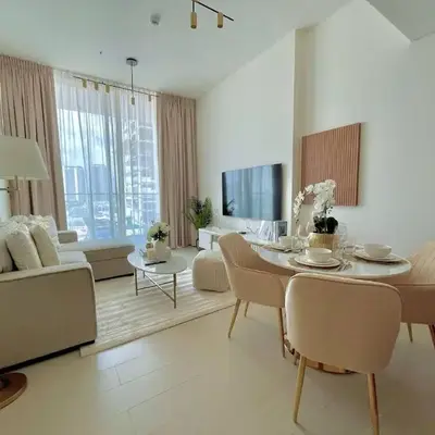 Elegant Jvc 1br Balcony