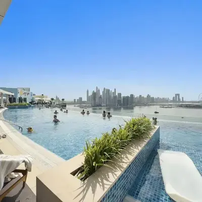 Palm Jumeirah - Luxe Infinity Pool I Direct Beach Access