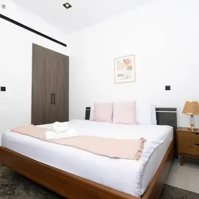 Spacious 2BR Apartment l Rooftop Pool l Gym