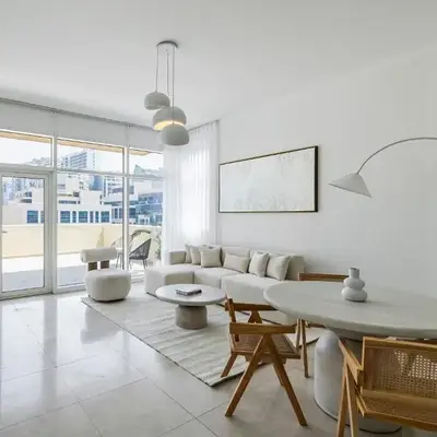1BR plus Extra Bedroom Bay Square B7