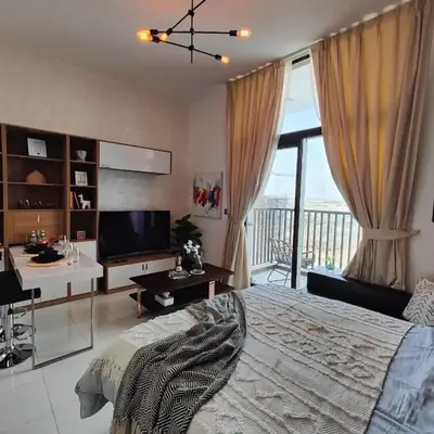 Modern Studio with free Netflix - Close to Metro