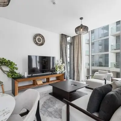 Luxurious 1 BR in District One Beach Access